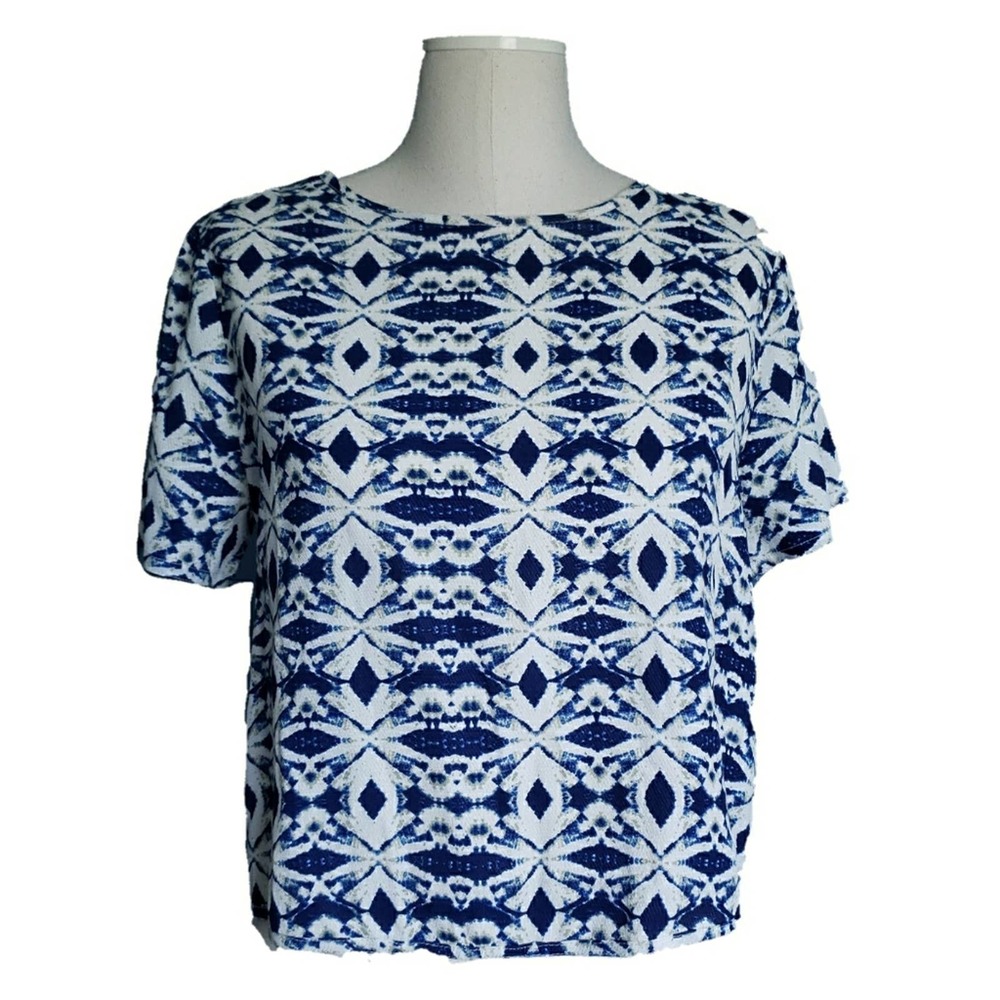 NATIVE YOUTH Tribal Print Crop Top
